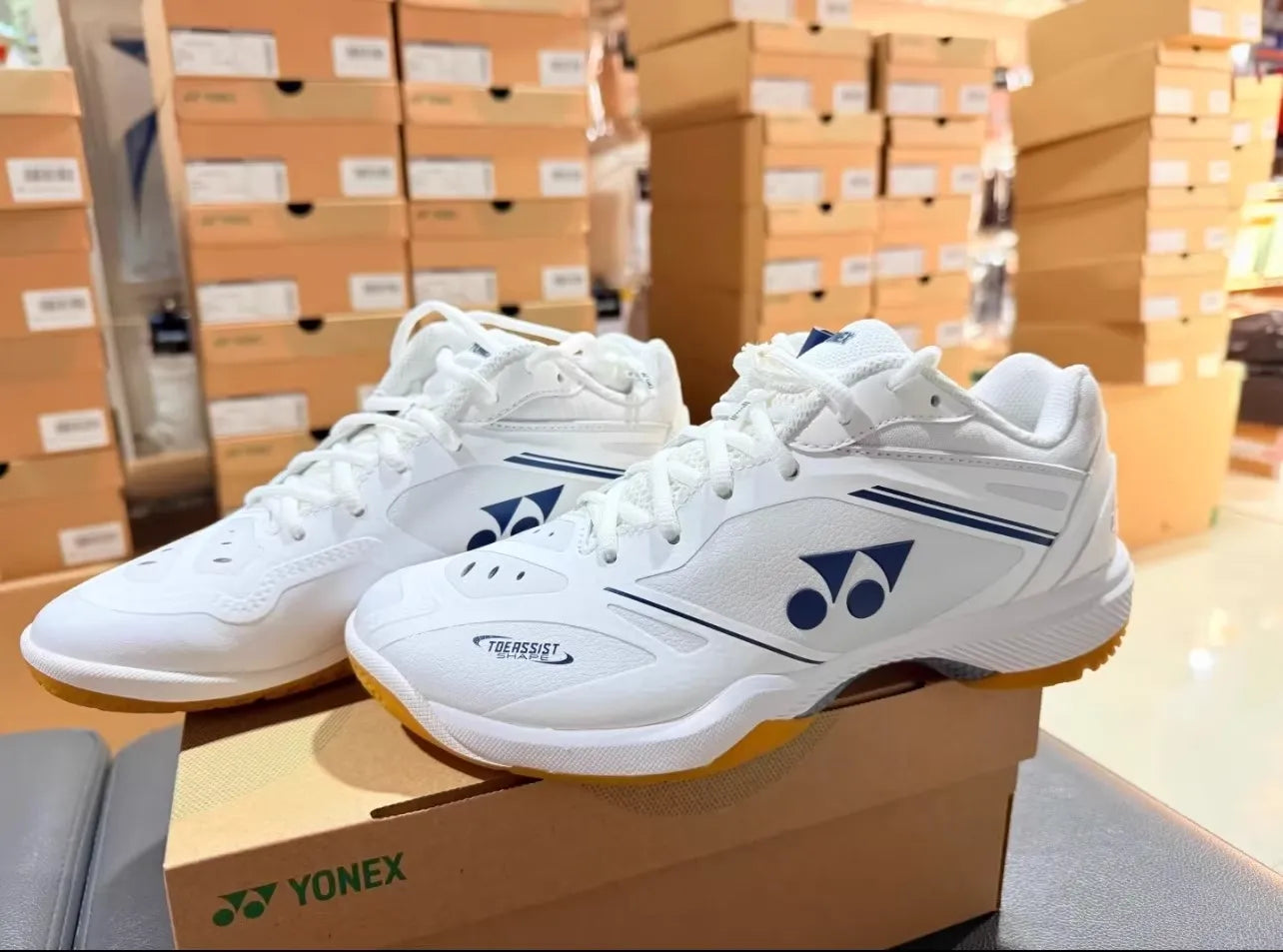 YONEX POWER CUSHION 65Z4  White Color