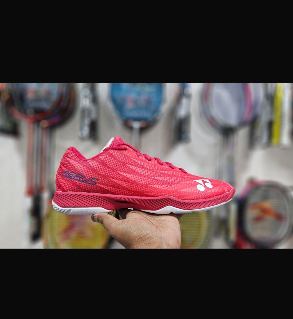 Yonex Power Cushion Aerusz Ruby Red